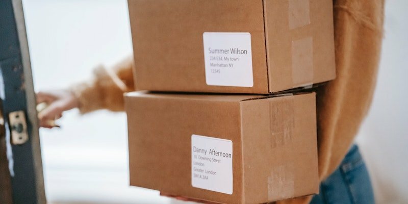 storing-parcels-safely-in-parcel-room